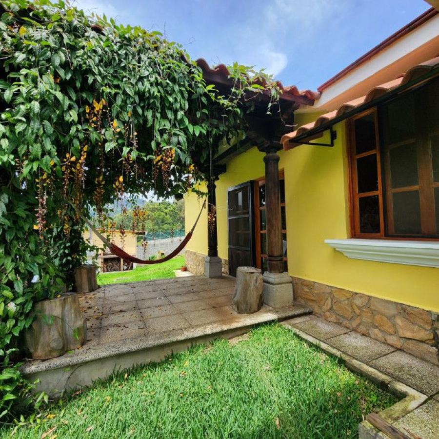 Foto Casa en Venta en San Jos El Manzano, Santa Catarina Pinula, Guatemala - U$D 290.000 - CAV47041 - BienesOnLine