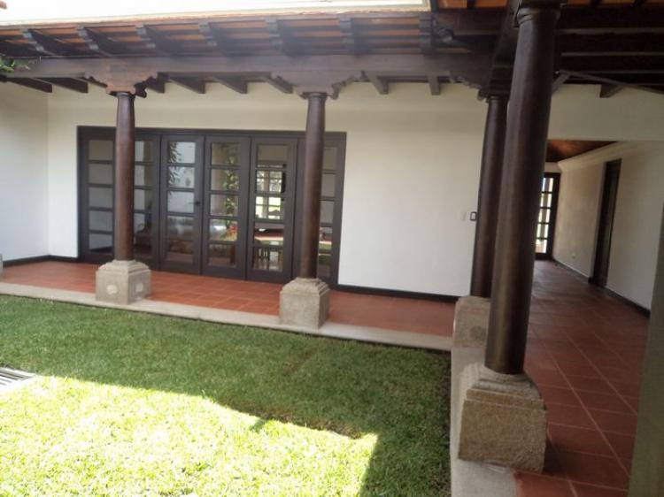 Foto Casa en Venta en Antigua Guatemala, Sacatepéquez - U$D 454.000 - CAV1178 - BienesOnLine