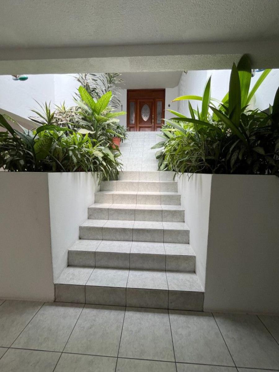 Foto Casa en Venta en San Cristbal, Mixco, Guatemala - U$D 330.000 - CAV44975 - BienesOnLine