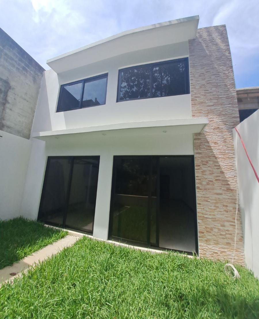 Foto Casa en Venta en Zona 2, Mixco, Guatemala - Q 1.800.000 - CAV46034 - BienesOnLine