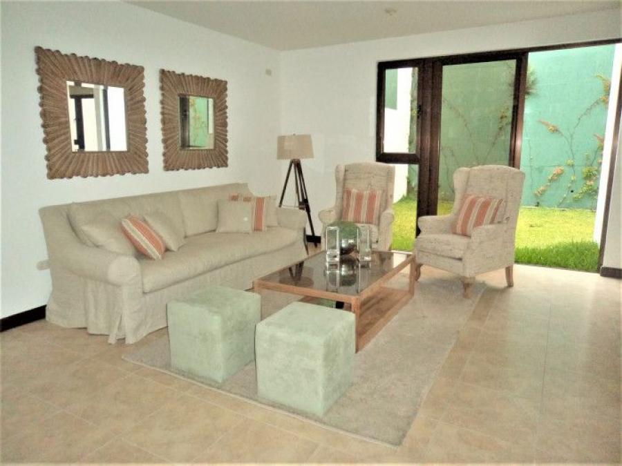 Foto Casa en Venta en SANTA CATARINA PINUAL, Santa Catarina Pinula, Guatemala - U$D 275.000 - CAV19807 - BienesOnLine