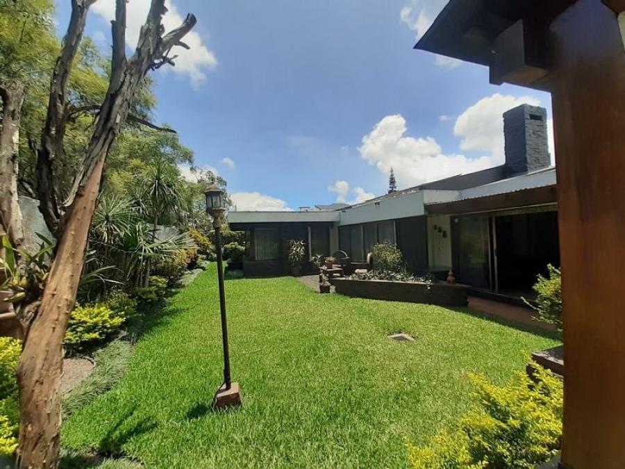 Foto Casa en Venta en Mixco, Guatemala - U$D 410.000 - CAV42657 - BienesOnLine