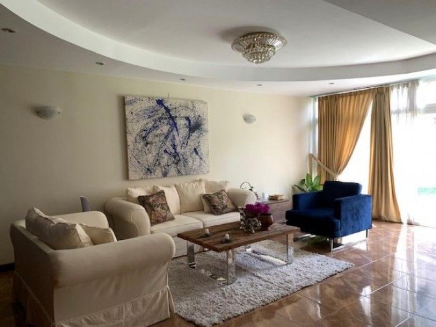 Foto Casa en Venta en Zona 16, Ciudad de Guatemala, Guatemala - U$D 775.000 - CAV45123 - BienesOnLine