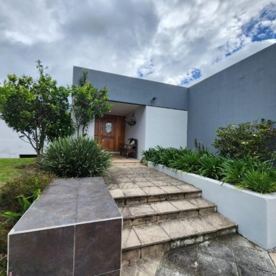 Foto Casa en Venta en Zona 16, Ciudad de Guatemala, Guatemala - U$D 1.000.000 - CAV46756 - BienesOnLine