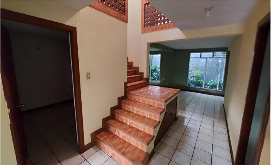 Foto Casa en Venta en Mixco, Guatemala - Q 1.600.000 - CAV22576 - BienesOnLine