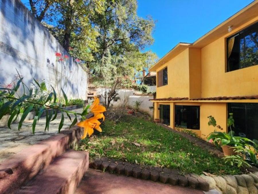 Foto Casa en Venta en Mixco, Guatemala - Q 1.700.000 - CAV22291 - BienesOnLine