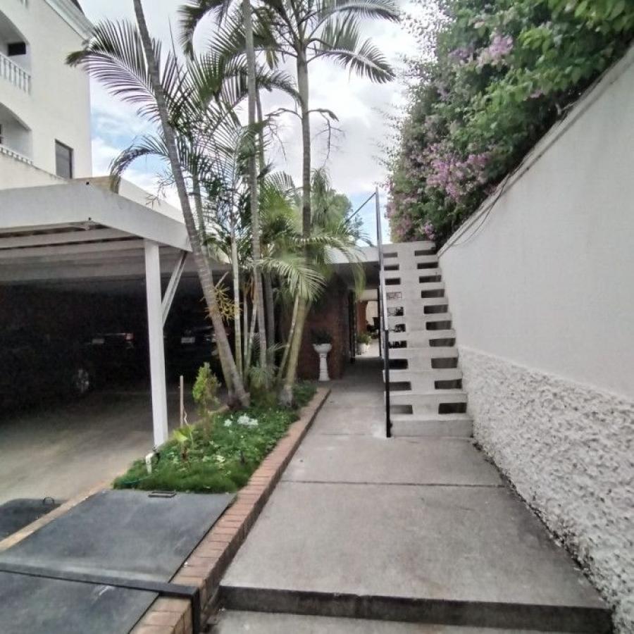 Foto Casa en Venta en Zona 10, Ciudad de Guatemala, Guatemala - U$D 1.350.000 - CAV46332 - BienesOnLine