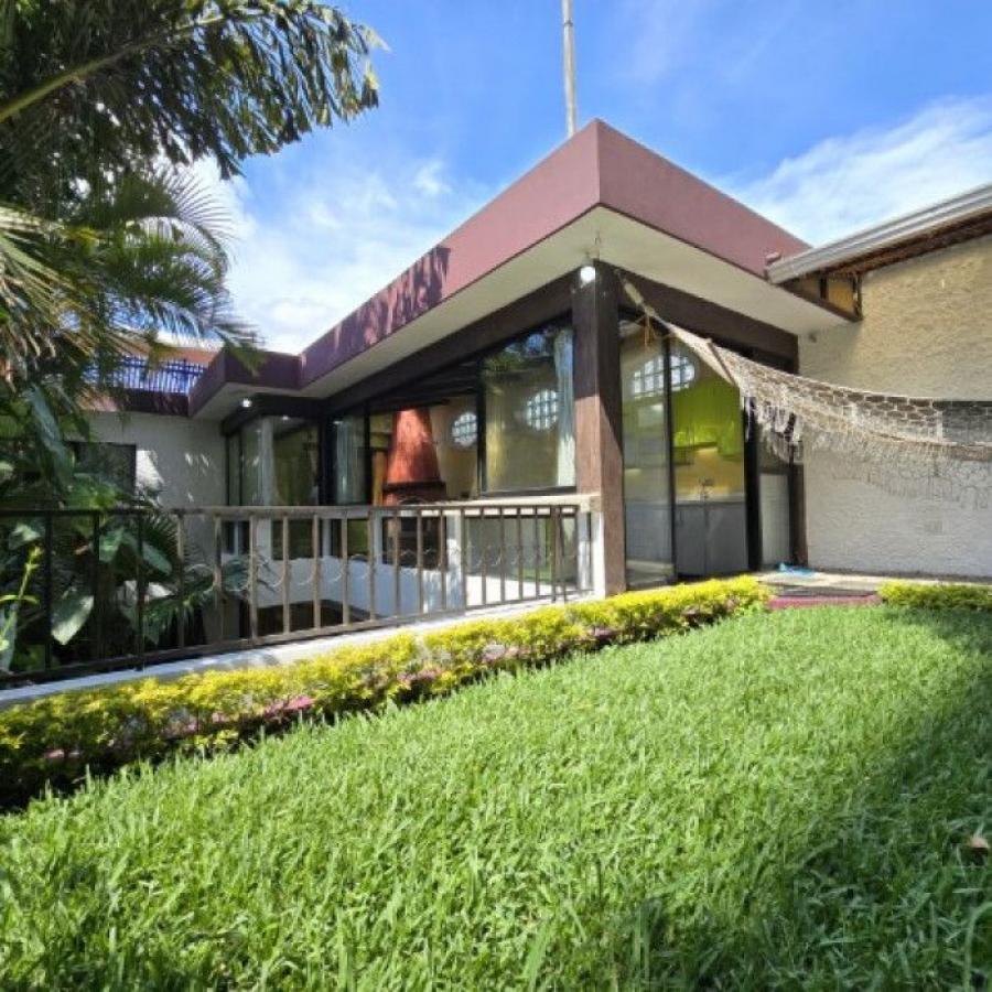 Foto Casa en Venta en San Cristóbal, Mixco, Guatemala - U$D 305.000 - CAV46796 - BienesOnLine