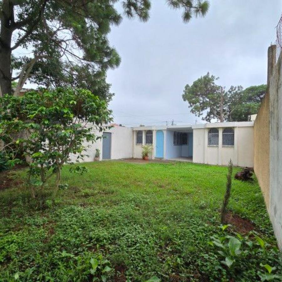 Foto Casa en Venta en Sector B1 San Cristóbal, zona 8 de Mixco, Mixco, Guatemala - Q 2.000.000 - CAV42374 - BienesOnLine