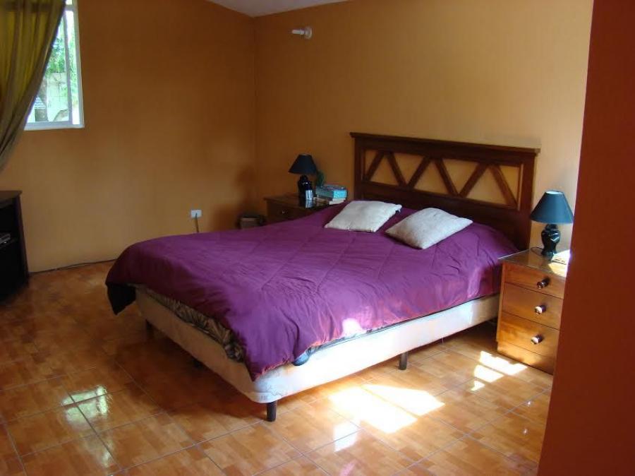 Foto Casa en Venta en Mixco, Guatemala - U$D 226.666 - CAV22398 - BienesOnLine