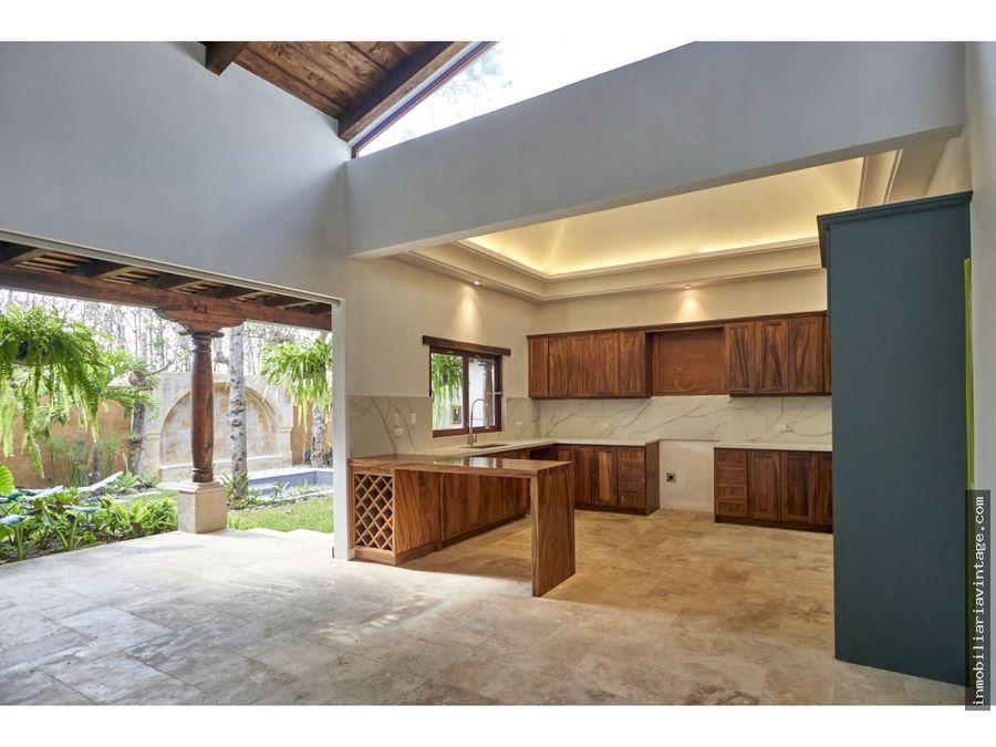 Foto Casa en Venta en Antigua Guatemala, Sacatepquez - U$D 1.200.000 - CAV26110 - BienesOnLine