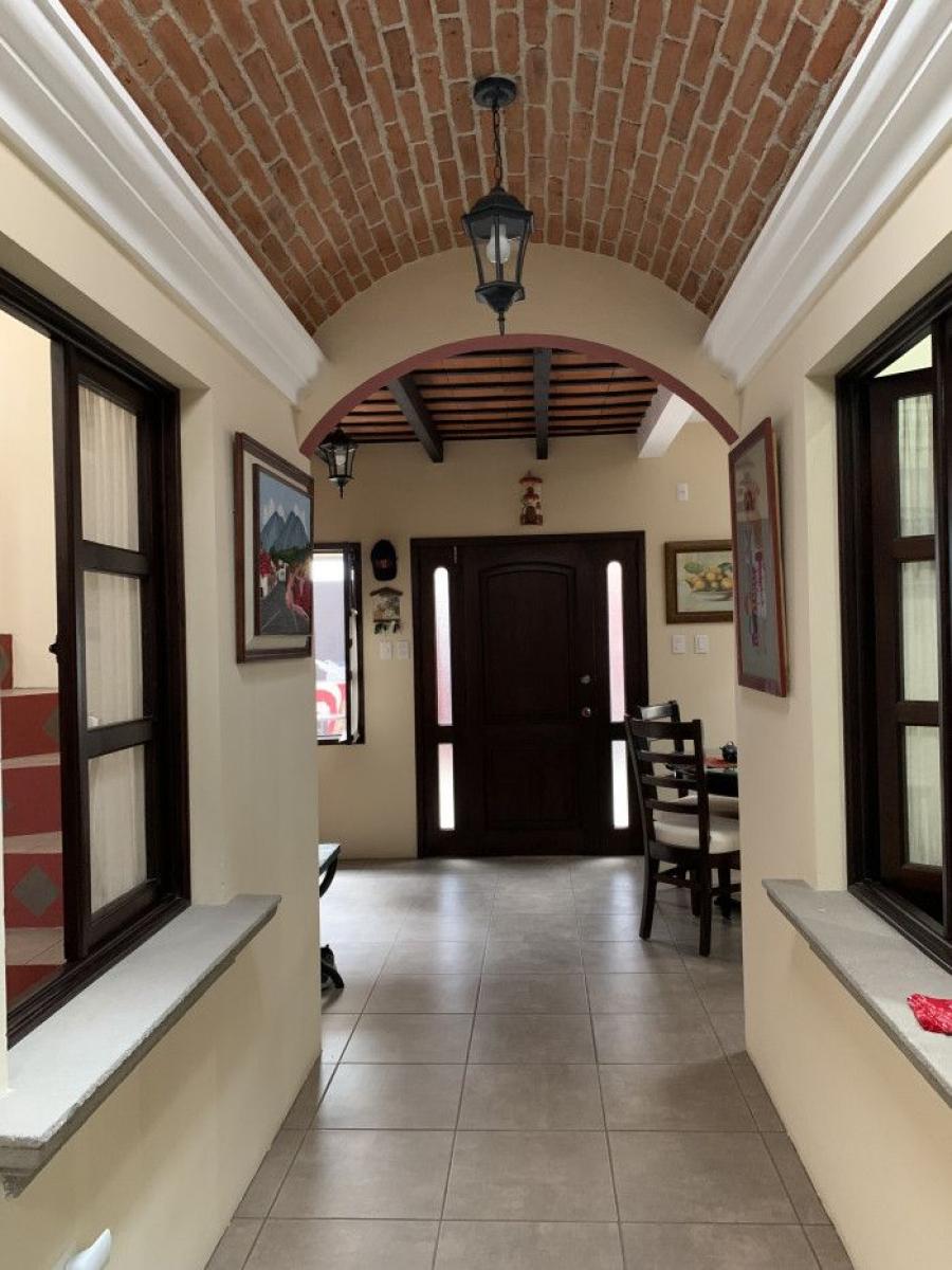 Casa nueva en renta en Bella Vista Jocotenango