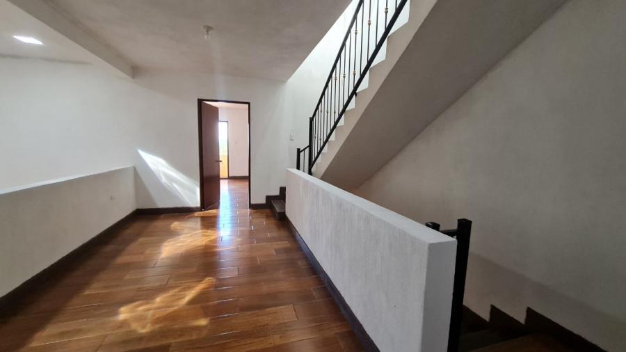 Foto Casa en Venta en Mixco, Guatemala - Q 1.600.000 - CAV18937 - BienesOnLine