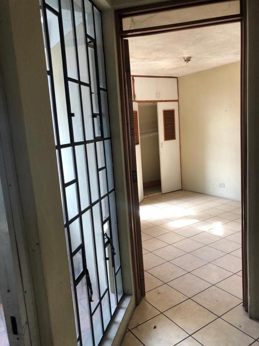 Foto Oficina en Venta en Mixco, Mixco, Guatemala - U$D 145.000 - OFV5146 - BienesOnLine