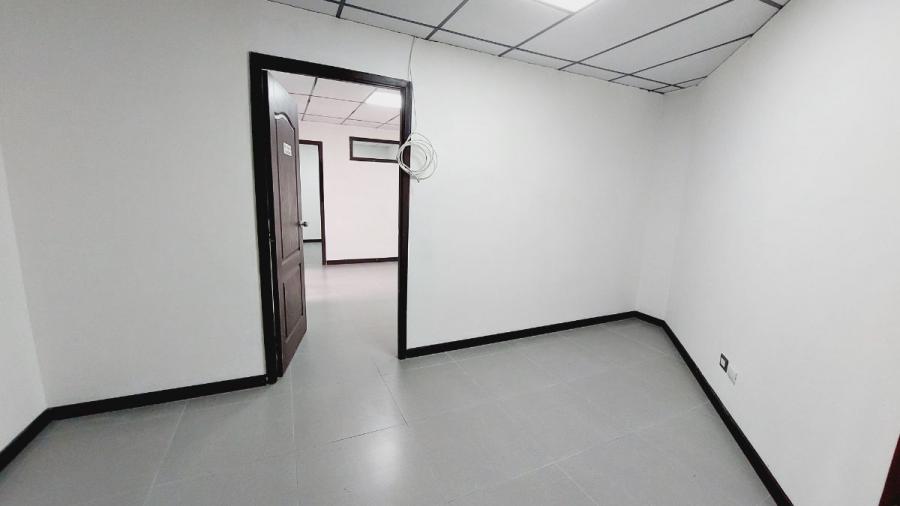 Foto Oficina en Renta en zona 13, Guatemala, Guatemala - U$D 650 - OFR43277 - BienesOnLine