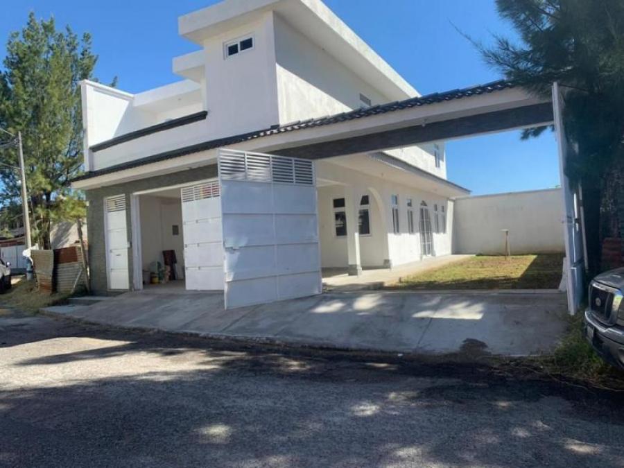 Foto Casa en Venta en Zona 8 de Mixco, Guatemala - Q 1.500.000 - CAV6118 - BienesOnLine