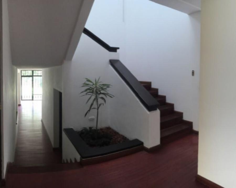 Foto Casa en Renta en Guatemala, Guatemala - U$D 2.500 - CAR12418 - BienesOnLine