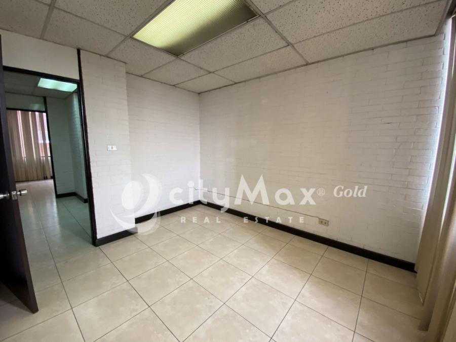 Foto Oficina en Renta en Zona 10, Guatemala - U$D 800 - OFR7271 - BienesOnLine