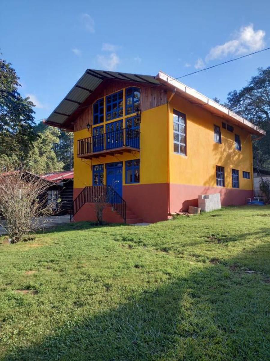 CityMax renta casa tipo cabaña en San Lucas Sacatepéquez 