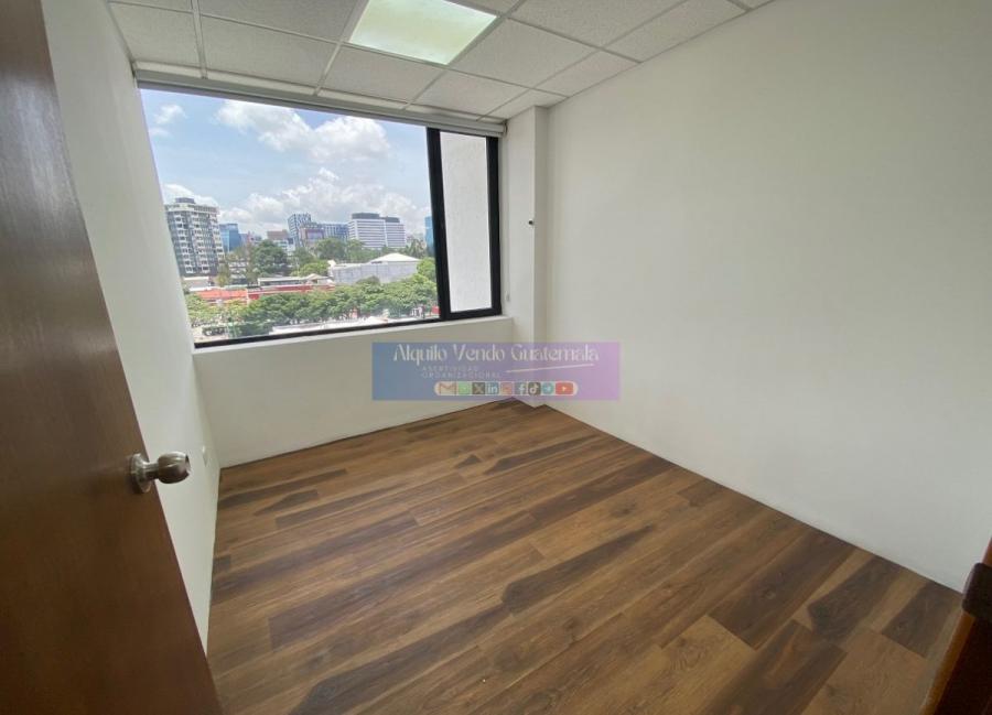 Foto Oficina en Venta en Edificio Salucentro, Guatemala, Guatemala - U$D 130.000 - OFV43067 - BienesOnLine