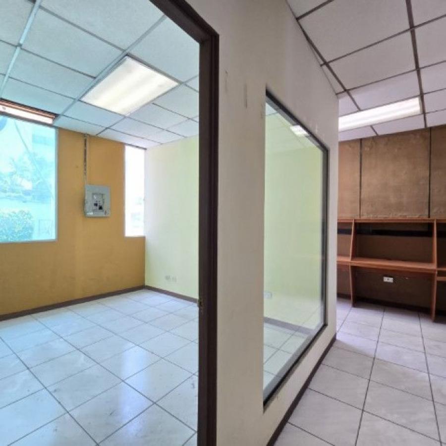 Foto Edificio en Renta en Zona 4, Ciudad de Guatemala, Guatemala - U$D 4.000 - EDR46984 - BienesOnLine