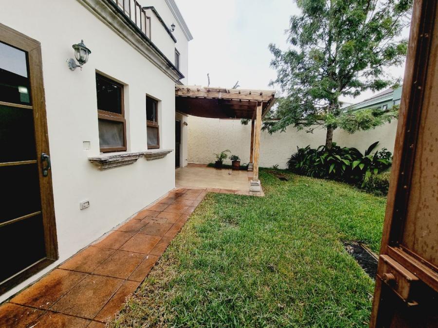 Foto Casa en Renta en ZONA 16, Jardines de San Isidro, Guatemala - U$D 2.000 - CAR41730 - BienesOnLine