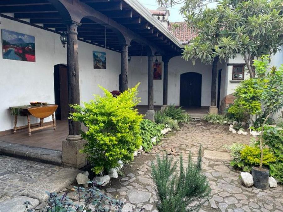 En renta, Citymax Antigua ofrece casa en casco urbano de Antigua Guatemala