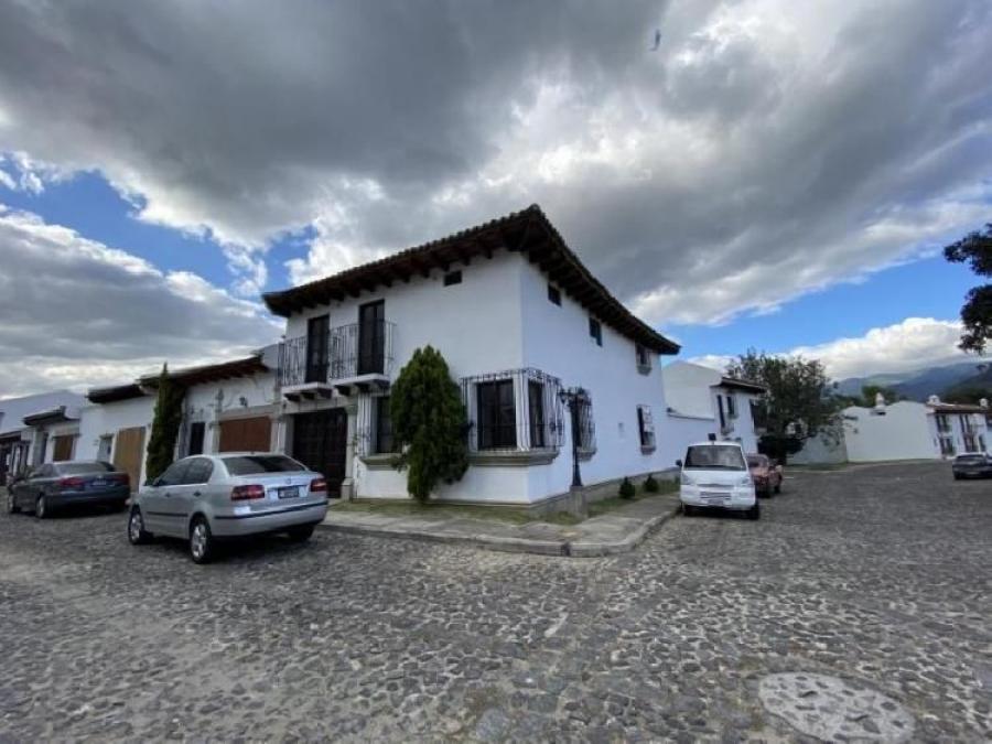 Foto Casa en Renta en Antigua Guatemala, Sacatepéquez - U$D 1.200 - CAR26225 - BienesOnLine