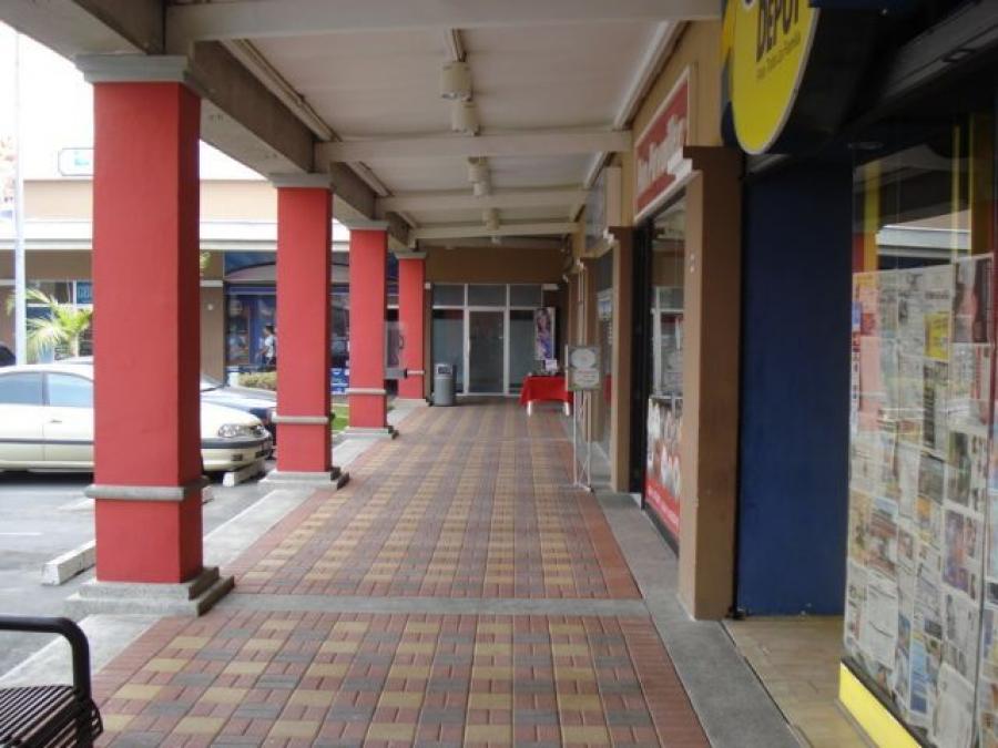 Foto Local en Renta en Zona 6, Guatemala - U$D 1.209 - LOR35225 - BienesOnLine