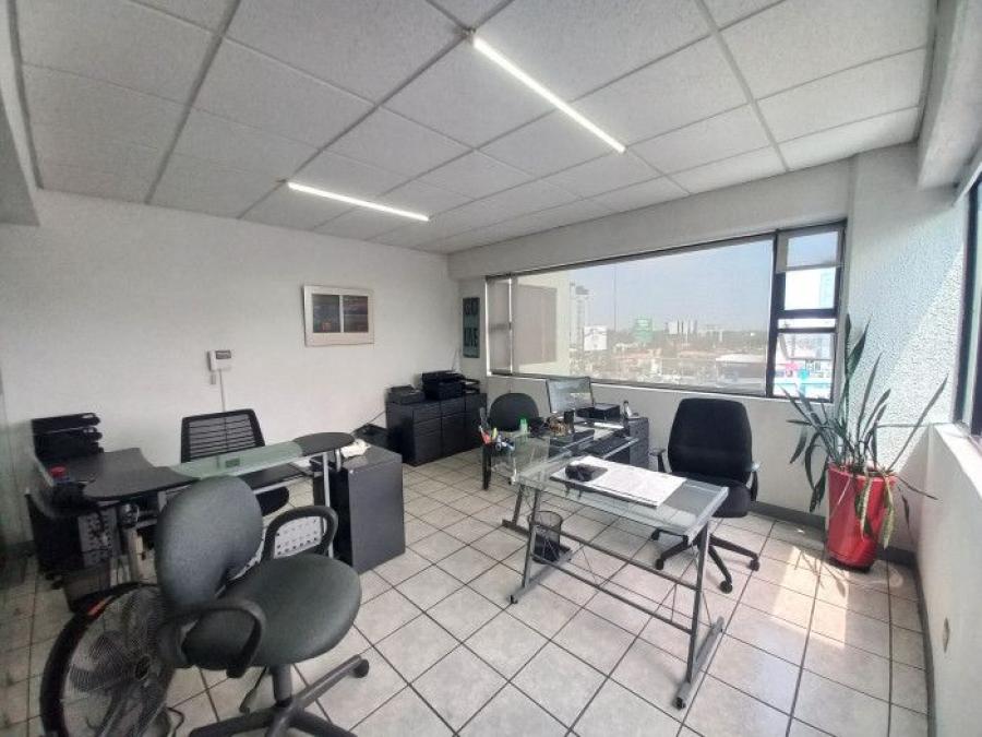 Foto Oficina en Venta en zona 10, Guatemala, Guatemala - U$D 140.000 - OFV24111 - BienesOnLine