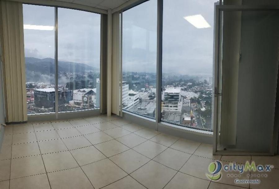 Foto Oficina en Renta en Zona 10, Ciudad de Guatemala, Guatemala - U$D 900 - OFR46221 - BienesOnLine