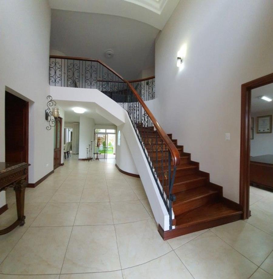 Foto Casa en Venta en Fraijanes, Guatemala - U$D 550.000 - CAV30850 - BienesOnLine