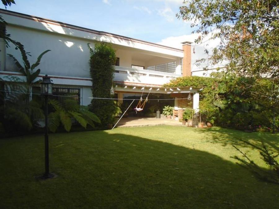 Foto Casa en Venta en Mixco, Guatemala - U$D 525.000 - CAV13962 - BienesOnLine