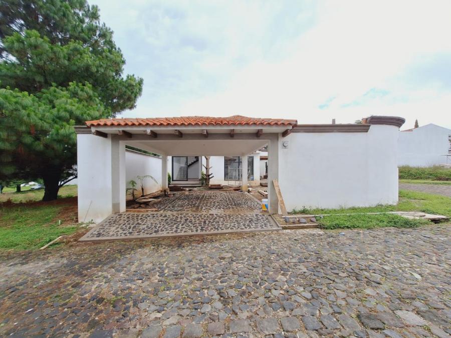 Foto Casa en Venta en San Lucas Sacatepquez, San Lucas Sacatepquez, Sacatepquez - U$D 325.000 - CAV46516 - BienesOnLine