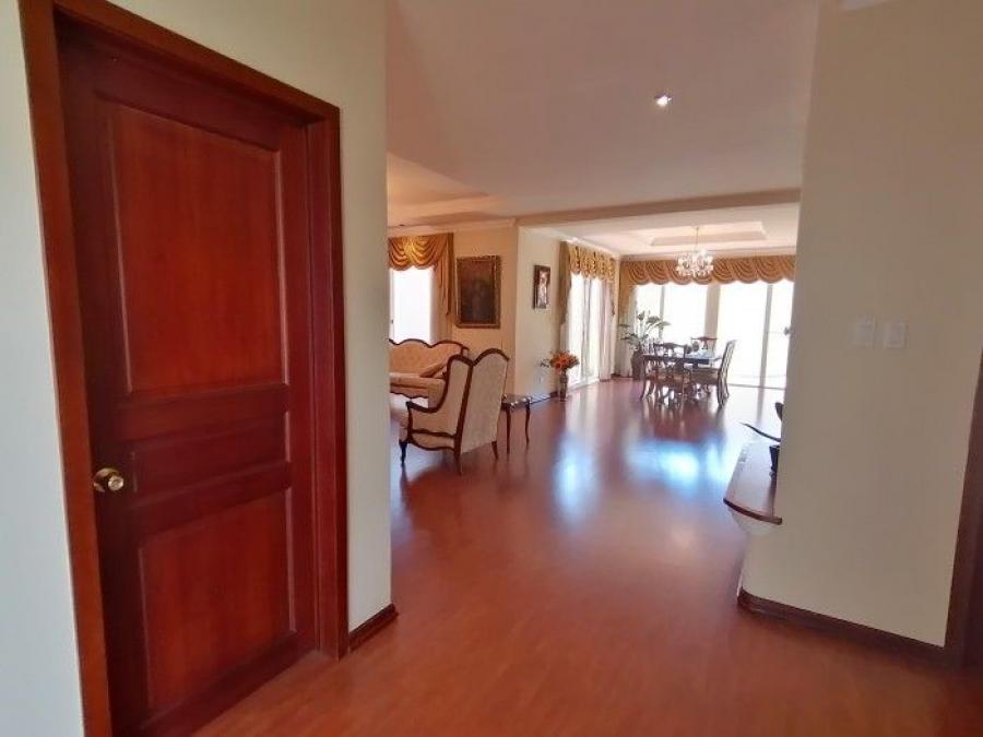 Foto Casa en Venta en Zona 15, Ciudad de Guatemala, Guatemala - U$D 695.000 - CAV46499 - BienesOnLine