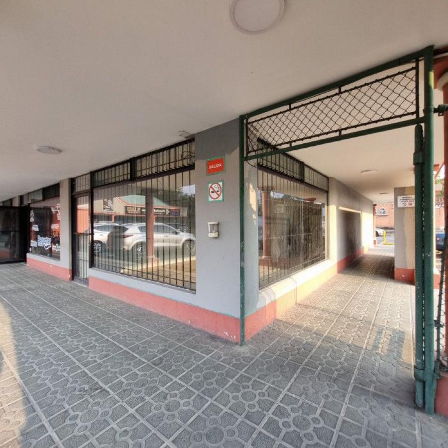 Foto Local en Renta en Zona 10, Ciudad de Guatemala, Guatemala - U$D 1.800 - LOR45452 - BienesOnLine