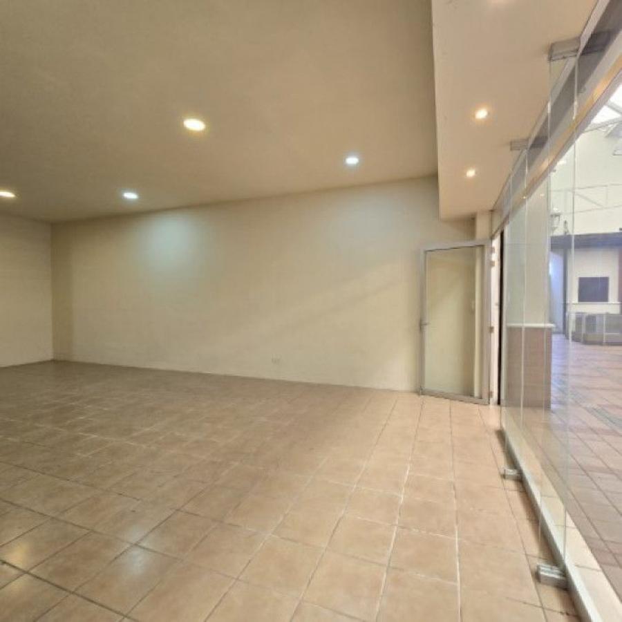 Local Comercial en Renta Sobre Bulevar San Cristóbal 