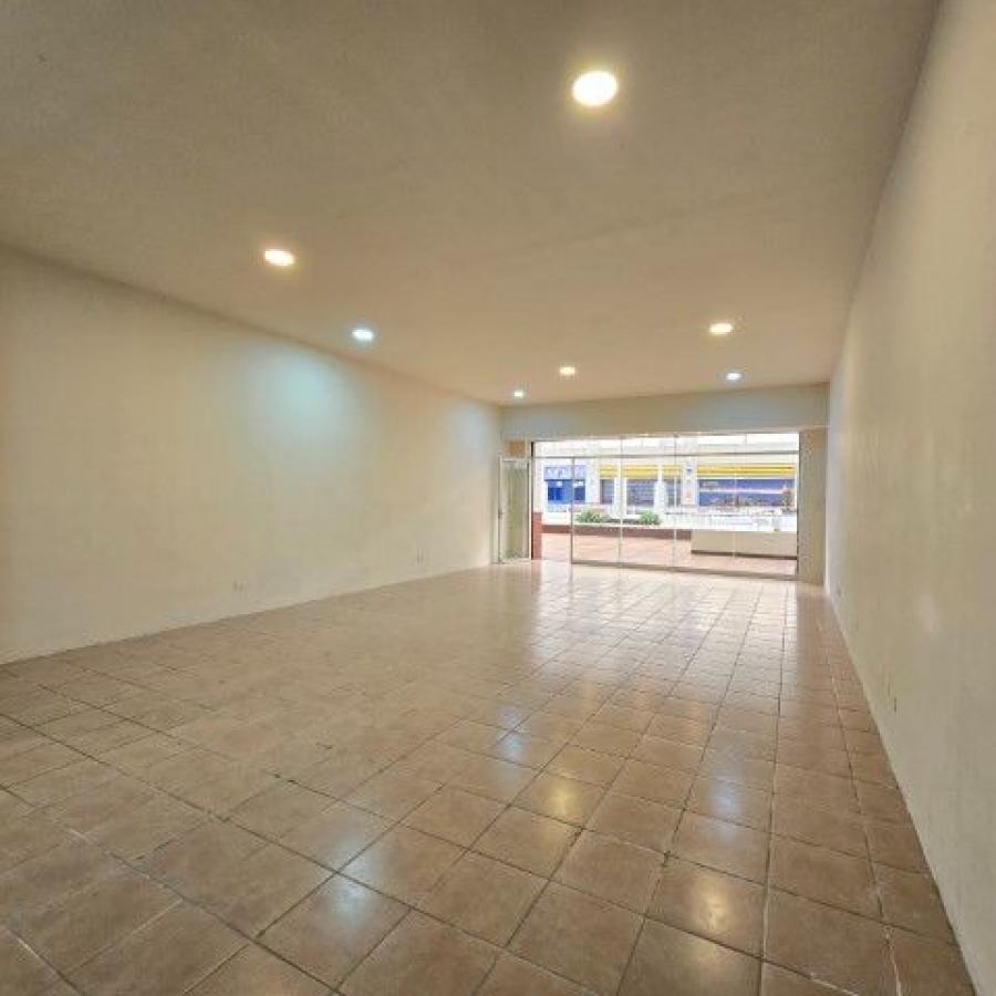 Foto Local en Renta en Ciudad San Cristbal zona 8 de Mixco, Mixco, Guatemala - U$D 744 - LOR42746 - BienesOnLine