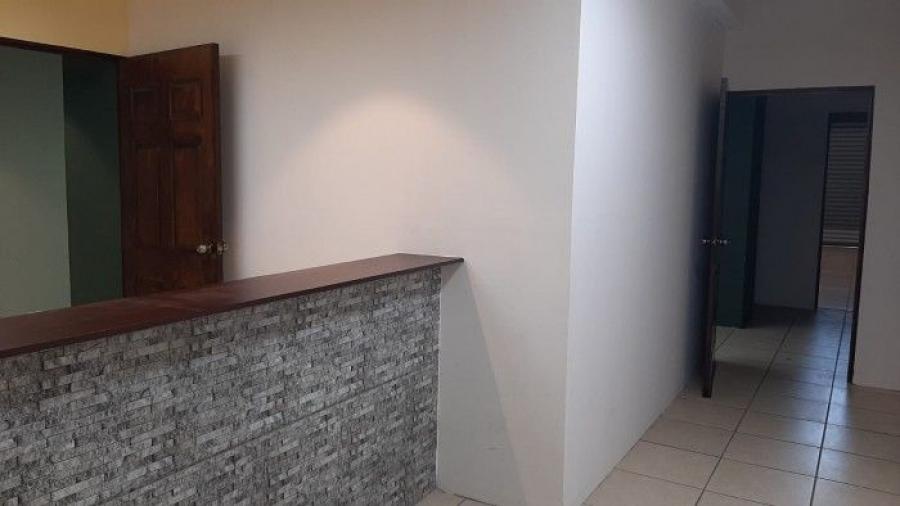 Foto Local en Renta en Condado Naranjo, Zona 4, Mixco, Guatemala - U$D 1.900 - LOR14161 - BienesOnLine