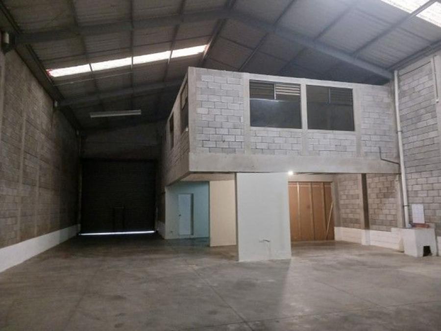 Foto Bodega en Renta en Mixco, Guatemala - U$D 3.500 - BOR22221 - BienesOnLine