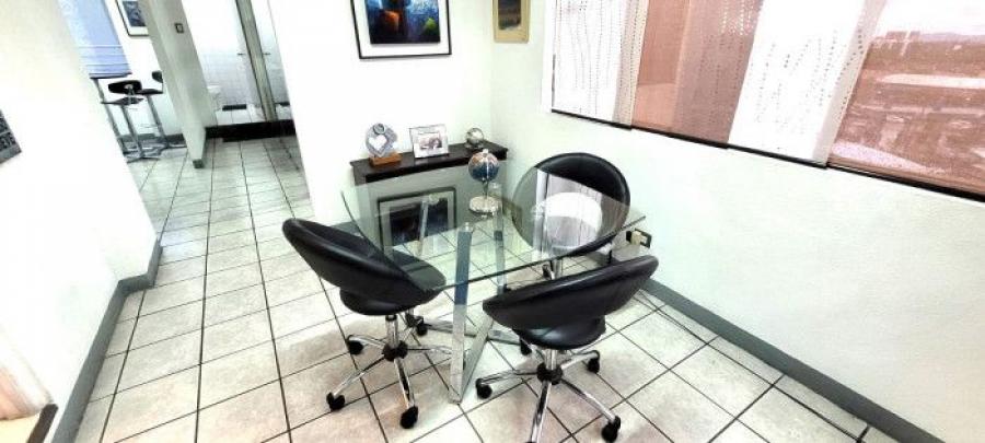 Foto Oficina en Venta en Zona 10, Guatemala - U$D 105.000 - OFV34696 - BienesOnLine