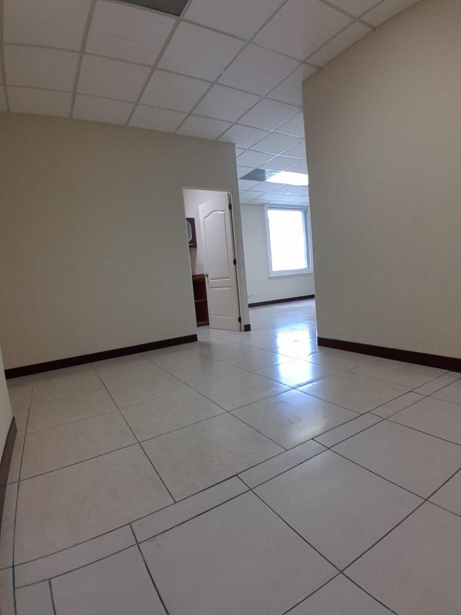 Foto Oficina en Renta en Guatemala, Guatemala - U$D 950 - OFR31330 - BienesOnLine