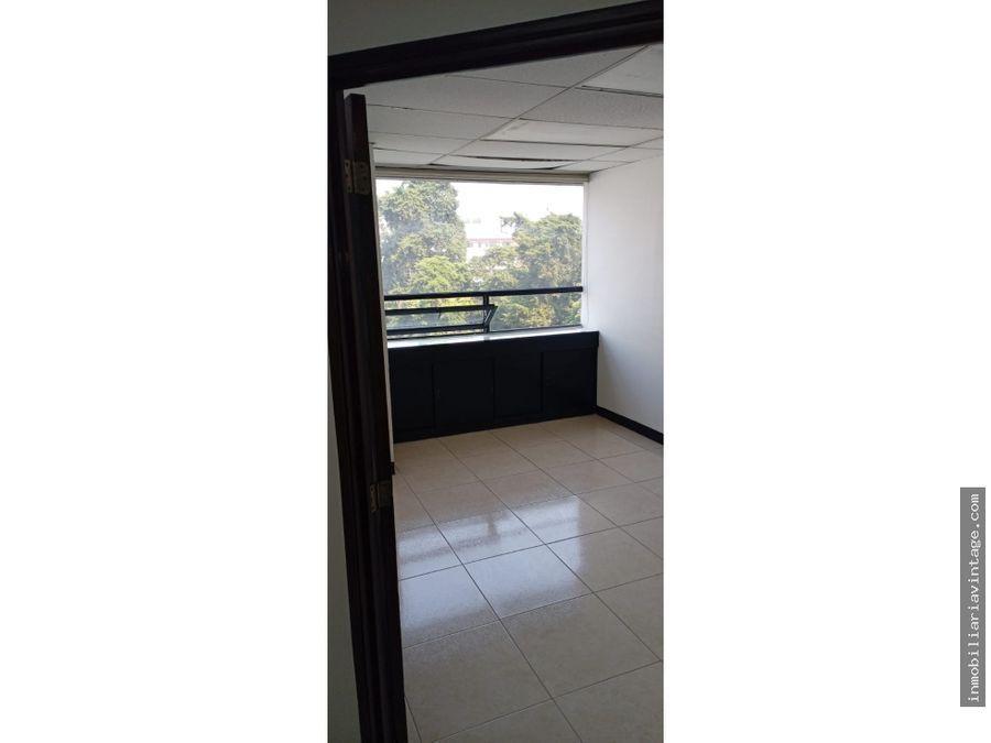 Foto Oficina en Renta en zona 10, Guatemala, Guatemala - U$D 1.000 - OFR24327 - BienesOnLine