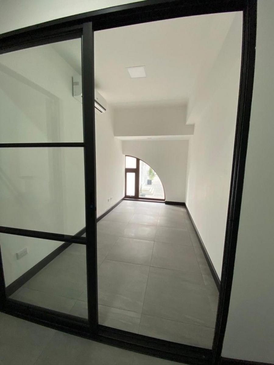 Foto Oficina en Renta en Zona 16, Guatemala - U$D 650 - OFR33232 - BienesOnLine