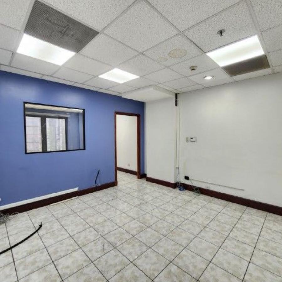 Foto Oficina en Renta en Zona 10, Ciudad de Guatemala, Guatemala - U$D 675 - OFR44314 - BienesOnLine