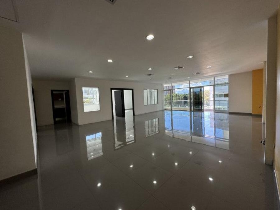 Foto Oficina en Venta en Zona 10, Guatemala - U$D 261.960 - OFV38294 - BienesOnLine