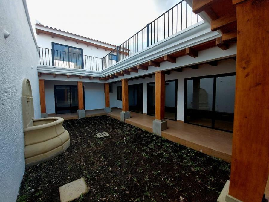 Foto Casa en Venta en San Miguel Dueas, Sacatepquez - U$D 250.000 - CAV39078 - BienesOnLine