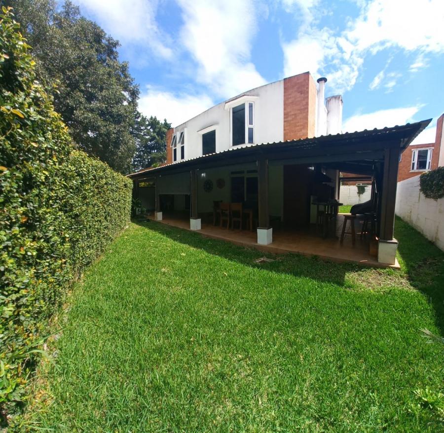 Foto Casa en Venta en SANTA CATARINA PINULA, Santa Catarina Pinula, Guatemala - U$D 330.000 - CAV19596 - BienesOnLine