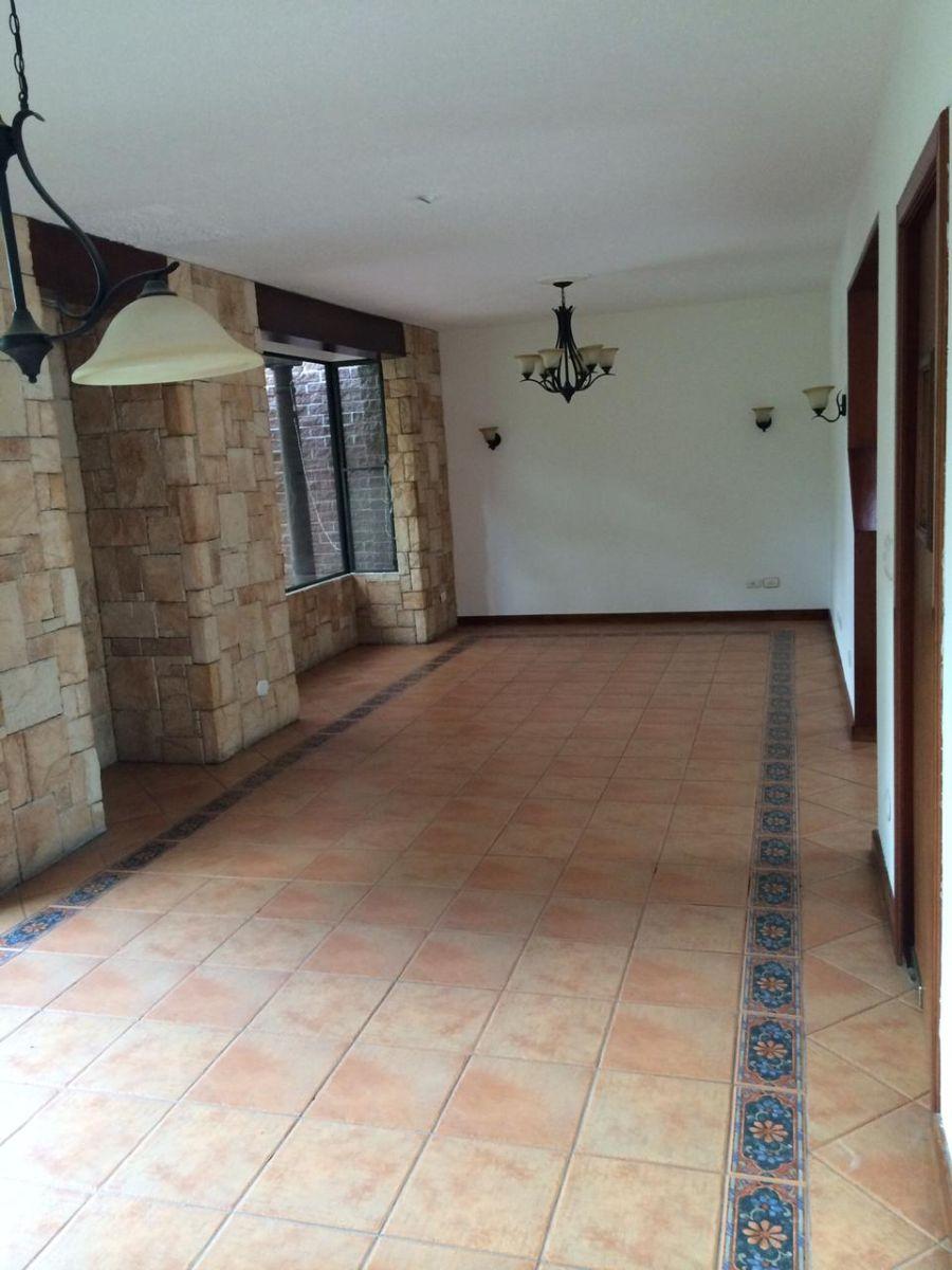 Foto Casa en Renta en Zona 16, Guatemala, Guatemala - U$D 1.100 - CAR5508 - BienesOnLine