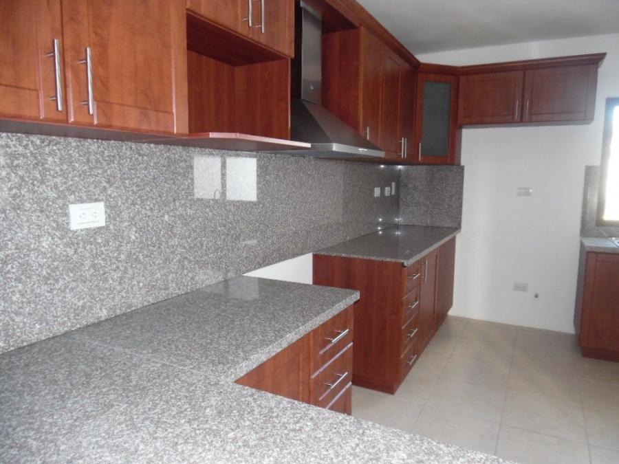 Foto Casa en Renta en Zona 16, Guatemala, Guatemala - U$D 1.200 - CAR21657 - BienesOnLine